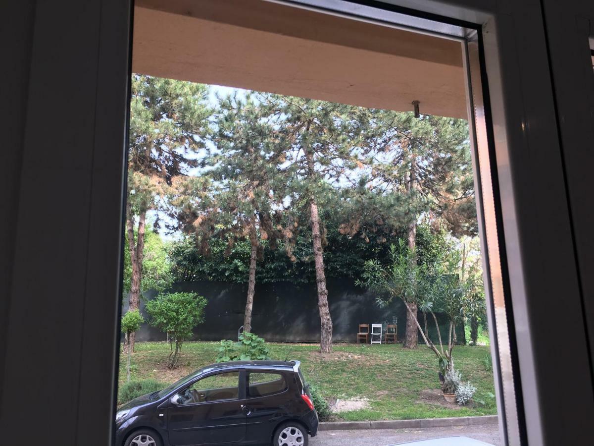 Ferienwohnung Tra S.Orsola E Fiera Bologna Exterior foto